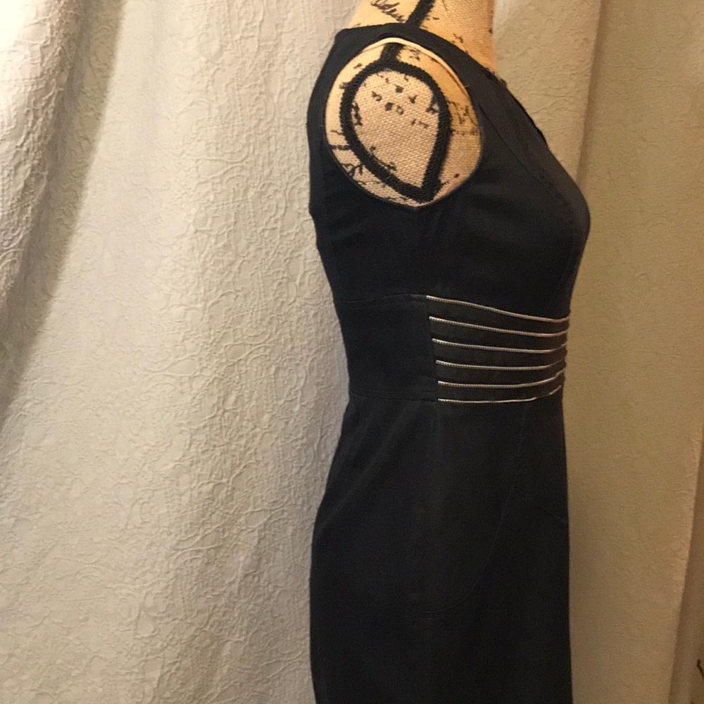 Size 2 dress - Picture 3 of 6